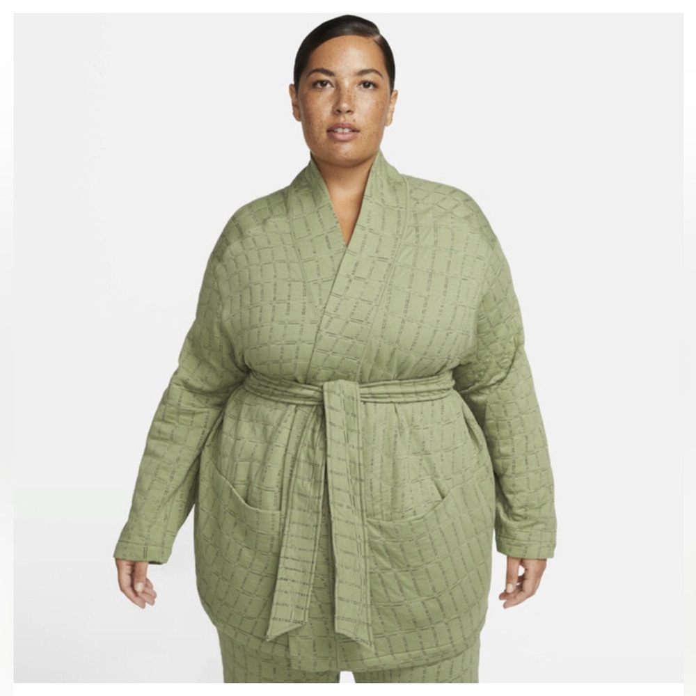 Nike Therma-FIT Luxe Yoga Reversible Wrap Jacket size 2X